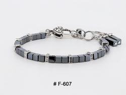Bracelet Fermoir  # F-607   ( pierre 6mm cube hématite)